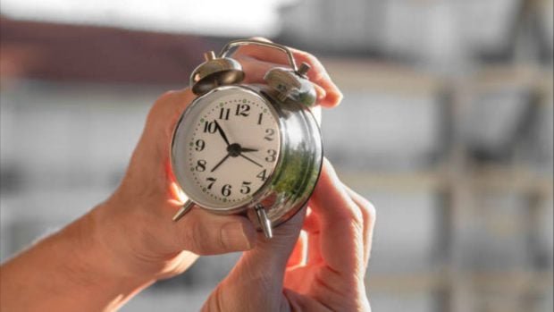 el-boe-lo-confirma-ya-hay-fecha-para-el-cambio-de-hora-y-esto-es-lo-que-va-a-pasar-en-espana-620x349-1