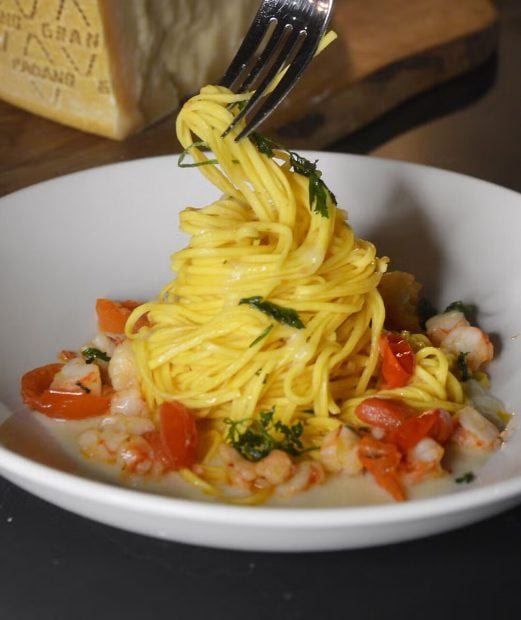 linguine-de-gambo-n-alla-diavola-grana-padano-elle-2-1605812959_easy-resizecom_-521x620-1