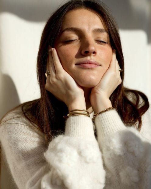 look-at-this-face-total-serenity-want-to-know-her-secret-__on-global-wellness-day-we-invite-496x620-1