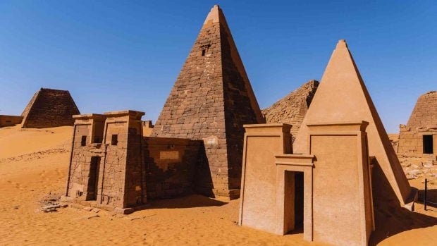 ni-egipto-ni-mexico-este-es-el-pais-secreto-que-va-a-conquistar-a-los-amantes-de-las-piramides-620x349-1