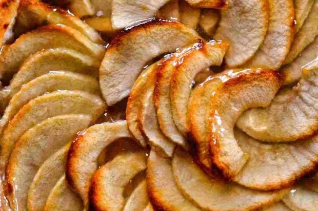 tarta-de-manzana-sin-azucar-ni-harina-1-620x412-1