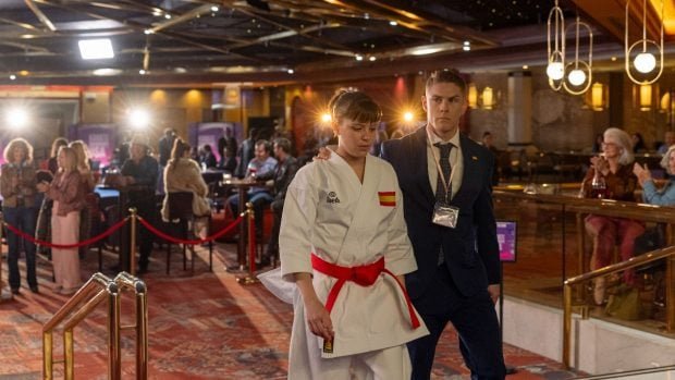andrea-ros-y-patrick-criado-en-karateka-atresmedia-620x349-1