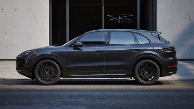 cayenne-s-e-hybrid-black-edition-620x349-1