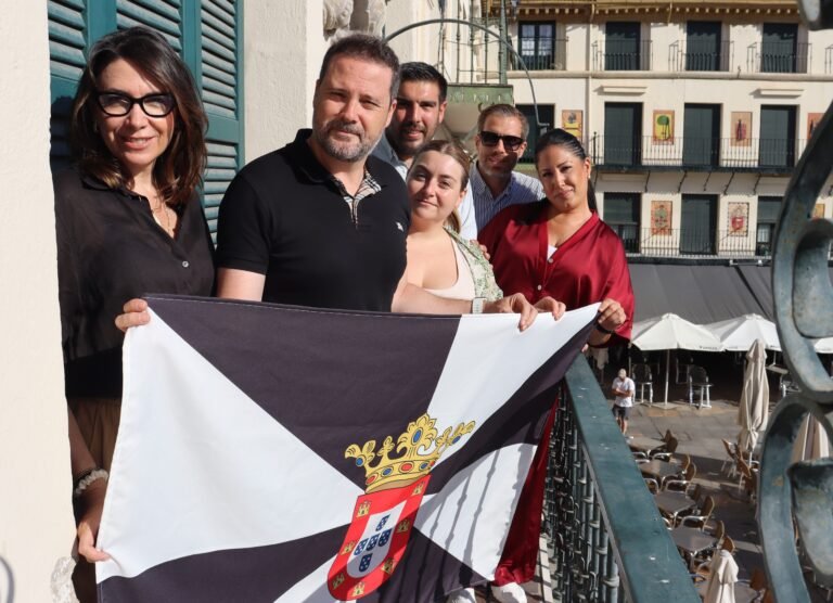 europapress_7743824_acto_colocacion_bandera_ceuta_casa_reloj