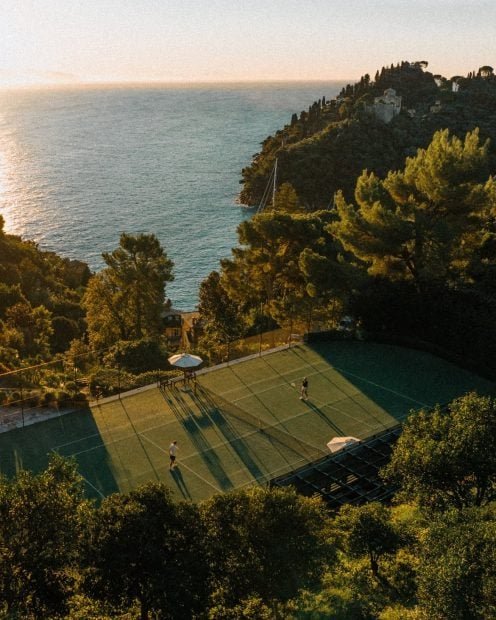 perched-above-portofino-with-sweeping-views-of-the-ligurian-coast-the-tennis-court-at-splendido-496x620-1