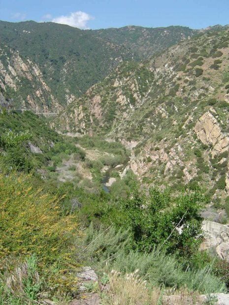 santa_monica_mountains_canyon_easy-resizecom_-465x620-1