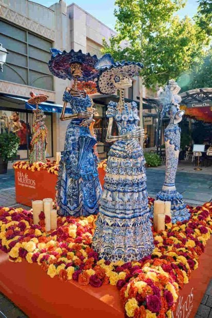 las-rozas-village-dia-de-muertos-catrinas-16_easy-resizecom_-413x620-1