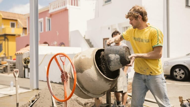 voluntario-hormigonera-hostel-faja-grande